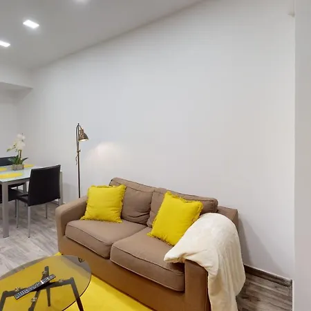 - 1 Bedroom Maisonnette Lägenhet Valletta