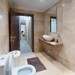 - 1 Bedroom Maisonnette Appartement *