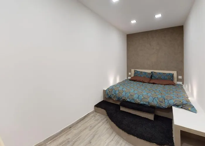 - 1 Bedroom Maisonnette